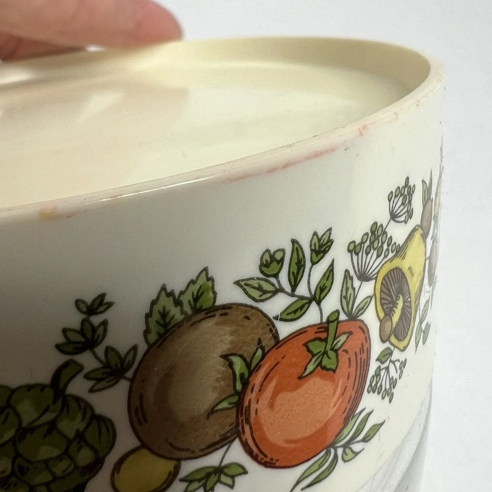 PYREX Spice of Life Round Glass Canister with Lid 4